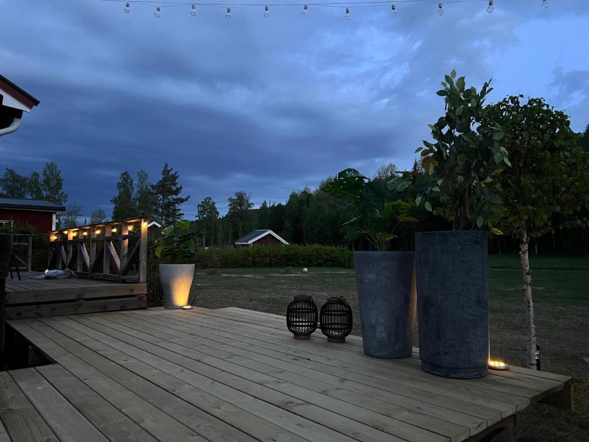 Villa Granhede -Sjoelaege Med Badtunna, Eldstad Med Mera Torsby Ngoại thất bức ảnh